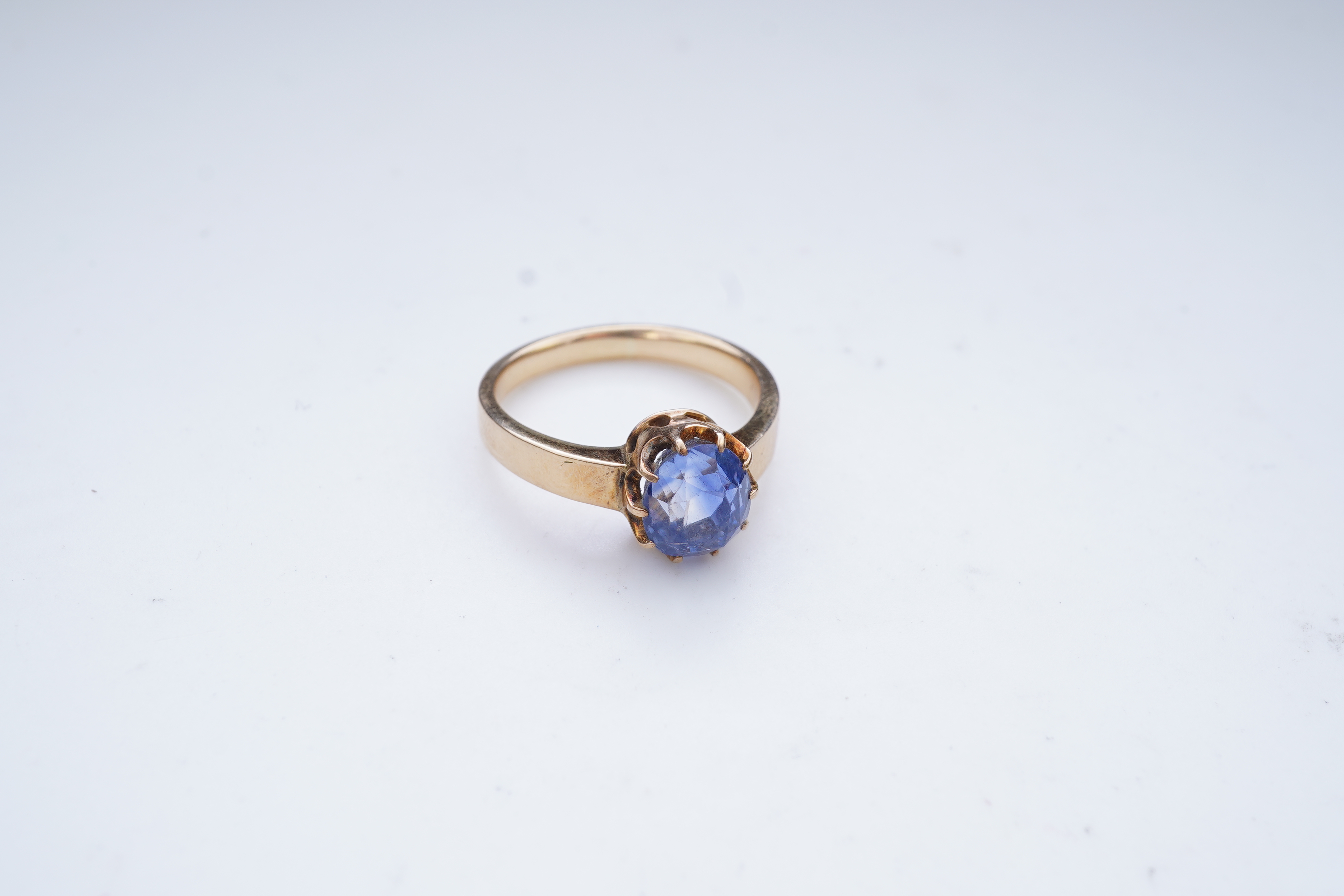A sapphire ring, early 20th century